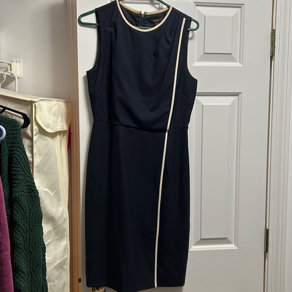 J Crew navy dress - perfect business casual! Size 6.